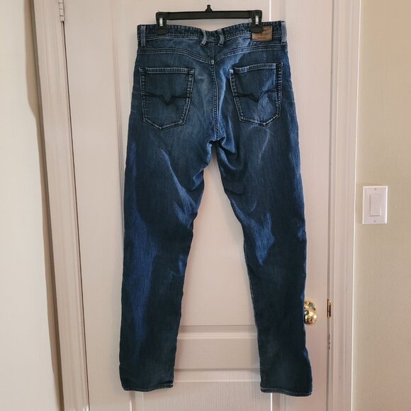 GUESS Men's Slim Taper Stretch Denim - Picture 6 of 7